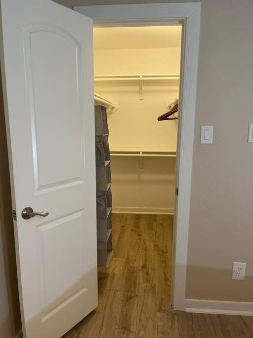 Beautiful/Spacious 2 Bedroom Houston Near Galleria エクステリア 写真